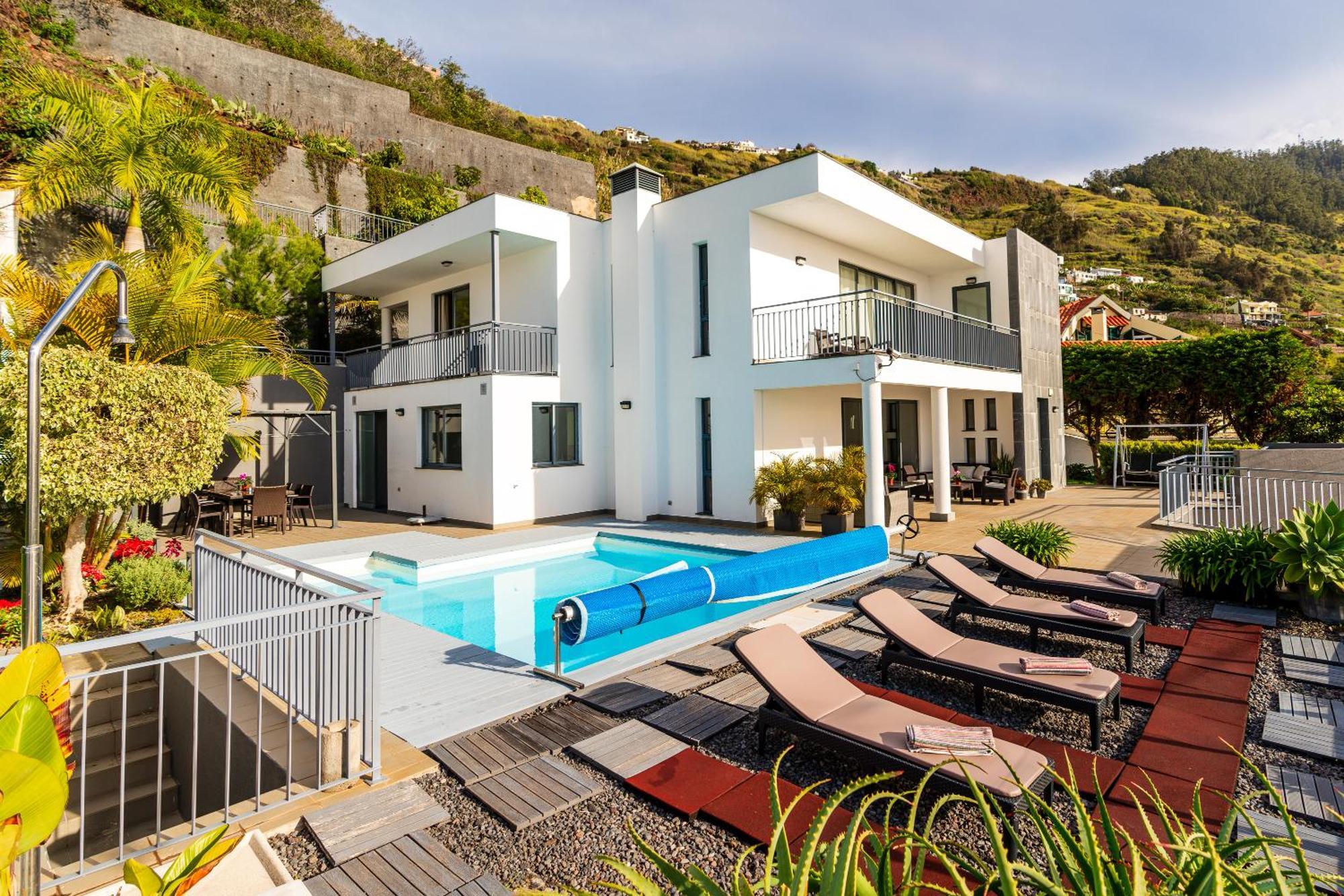 Villa Nunes, Big Holiday House With Private Pool Calheta  Exterior photo